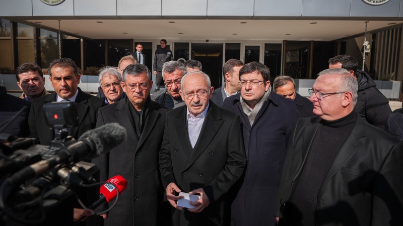 CHP Lideri Kılıçdaroğlu SPK’ya Gitti: “Soyguna İzin Vermeyeceğiz, Başkan İstifa Etsin”