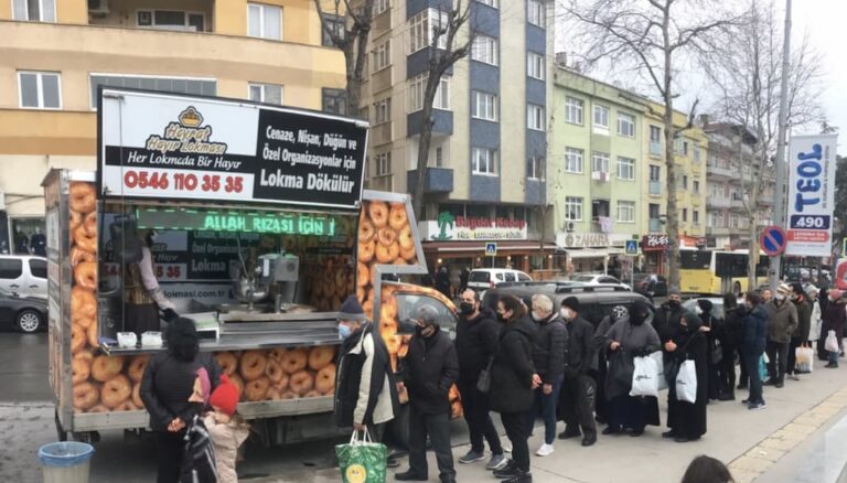 Lokma Tatlısı İle Hayırda Buluşmak